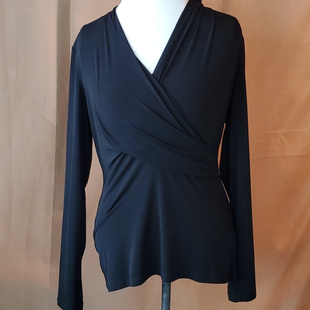 CHARTER CLUB BLACK CROSSOVER TOP SIZE SMALL
